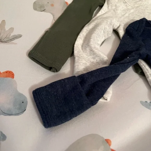 Carter’s Long Sleeve One Piece Set - Green, Gray, and Navy - Picture 3 of 6